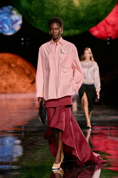 Look 17